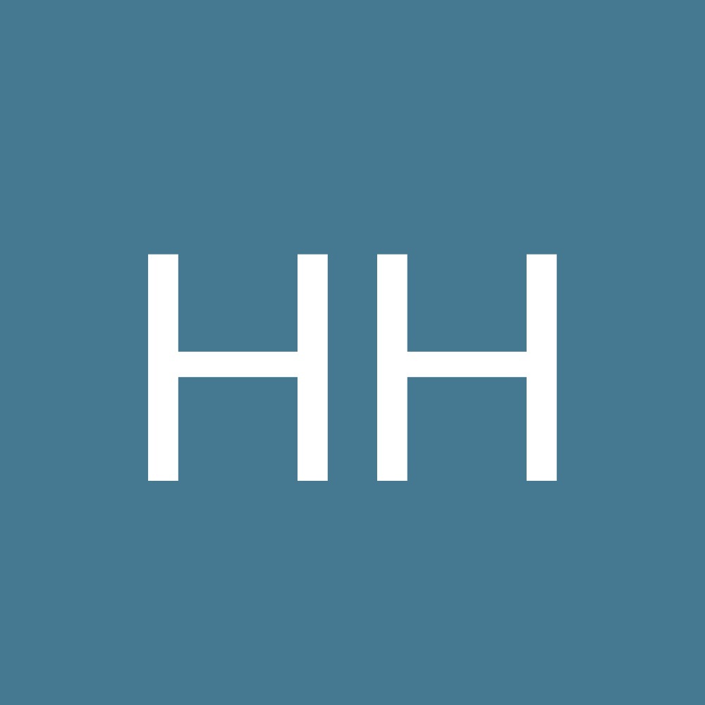 Meet your Posher, Holly